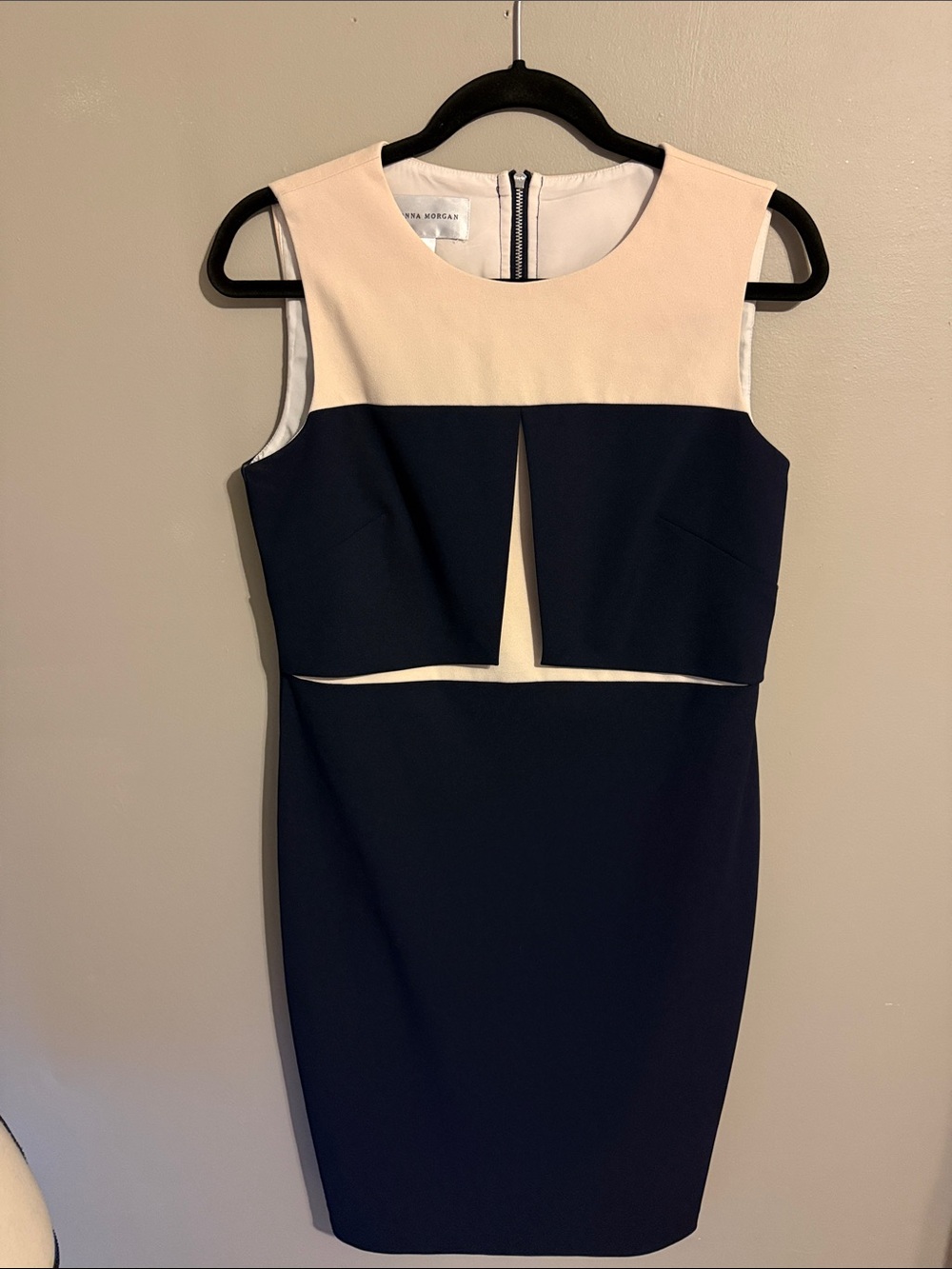 Donna Morgan colorblock dress.  Navy/Tan. Size 6.